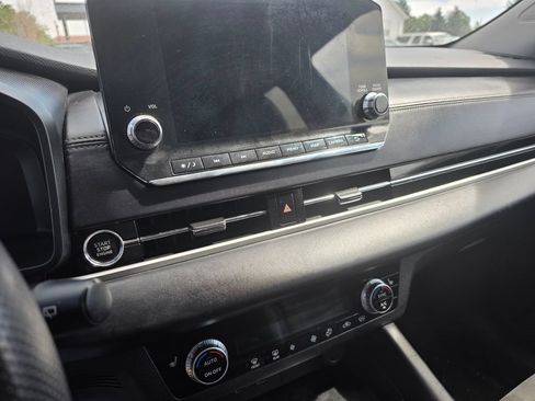 Used 2023 Mitsubishi Outlander SE AWD/4WD image 12