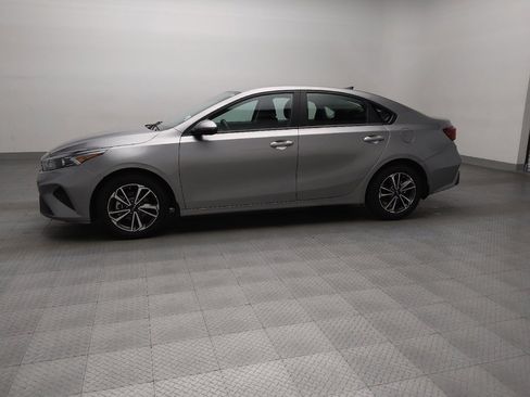 Used 2024 Kia Forte LXS w/ LXS Technology Package image 2