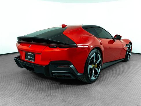 Certified 2025 Ferrari 12Cilindri RWD image 8