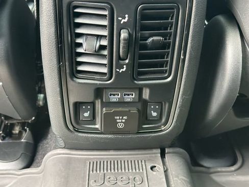 Used 2020 Jeep Grand Cherokee High Altitude AWD/4WD image 24