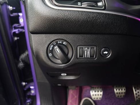 Used 2019 Dodge Challenger SRT Hellcat RWD image 5