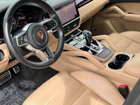 Used 2021 Porsche Cayenne S AWD/4WD image 17