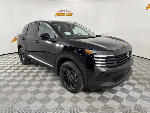 New 2026 Nissan Kicks SR w/ SR Premium Package image 8