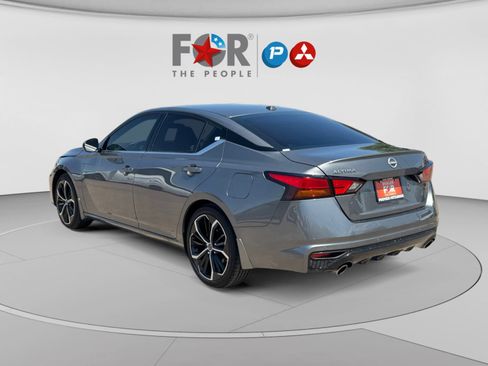 Used 2024 Nissan Altima 2.5 SR FWD image 3