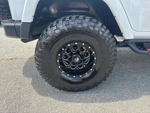 Used 2018 Jeep Wrangler Unlimited Sport AWD/4WD image 19