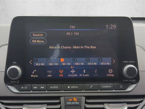 Used 2021 Nissan Altima 2.5 SR w/ SR Premium Package FWD image 13