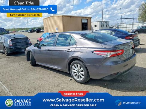 Used 2019 Toyota Camry LE FWD image 3
