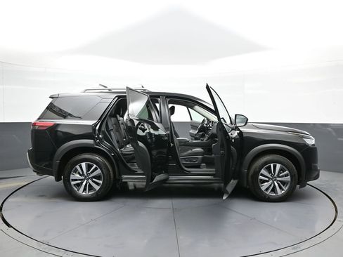 Used 2024 Nissan Pathfinder SL AWD/4WD image 43