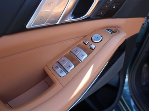 Used 2026 BMW X7 xDrive40i image 15