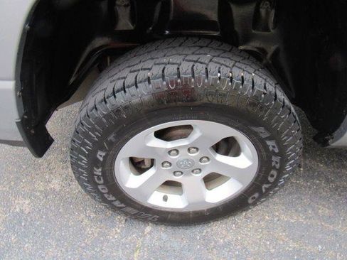 Used 2019 RAM 1500 Tradesman image 9