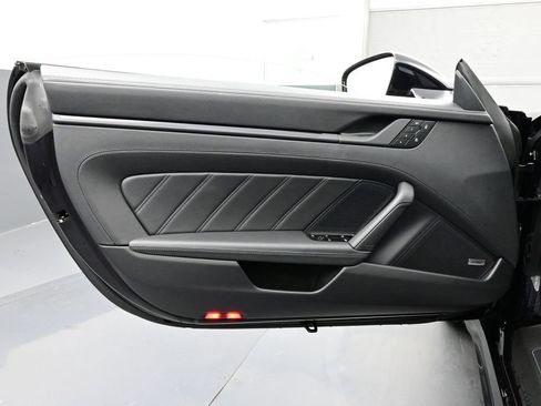 Certified 2026 Porsche 911 Targa 4S AWD/4WD image 7