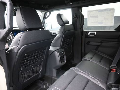 New 2026 Ford Bronco Badlands AWD/4WD image 2