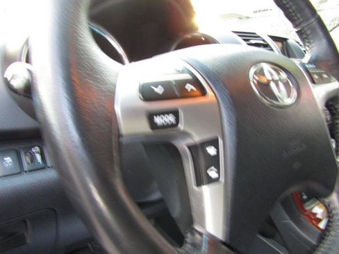 Used 2012 Toyota Highlander Limited image 17