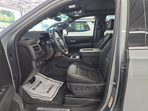 Used 2024 Chevrolet Tahoe High Country w/ Premium Package image 14