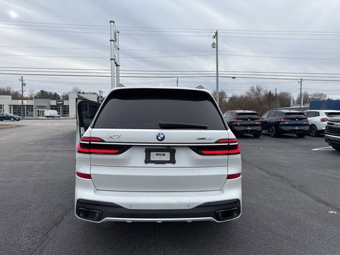Used 2023 BMW X7 xDrive40i w/ M Sport Package image 16