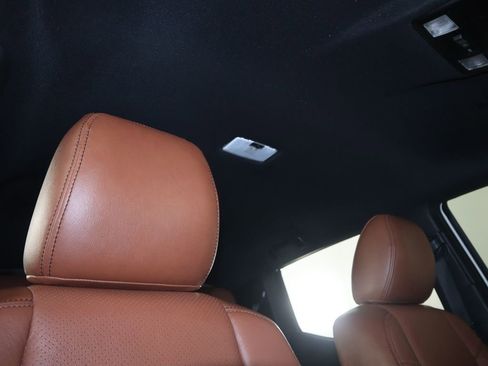 Used 2019 Toyota Tacoma TRD Off-Road image 19