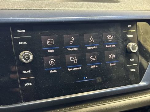 Used 2024 Volkswagen Taos SE FWD image 16