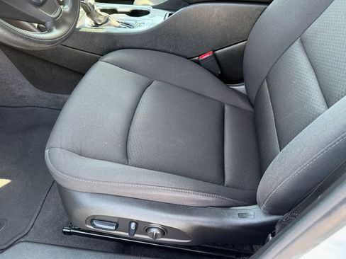 Used 2023 Chevrolet Malibu LT FWD image 21