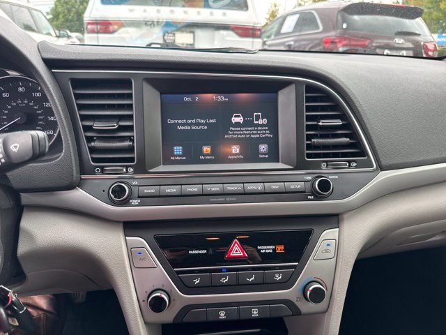 Used 2018 Hyundai Elantra SE w/ SE Connectivity Package 04 FWD image 11