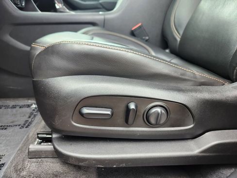 Used 2020 Chevrolet Traverse Premier w/ LPO, Black Accent Package image 7