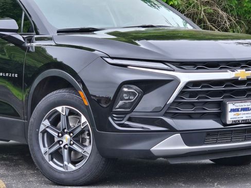 Certified 2023 Chevrolet Blazer LT w/ Convenience Package FWD image 3