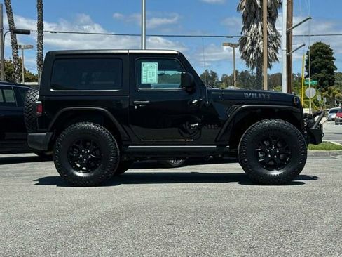 Used 2021 Jeep Wrangler Sport AWD/4WD image 3