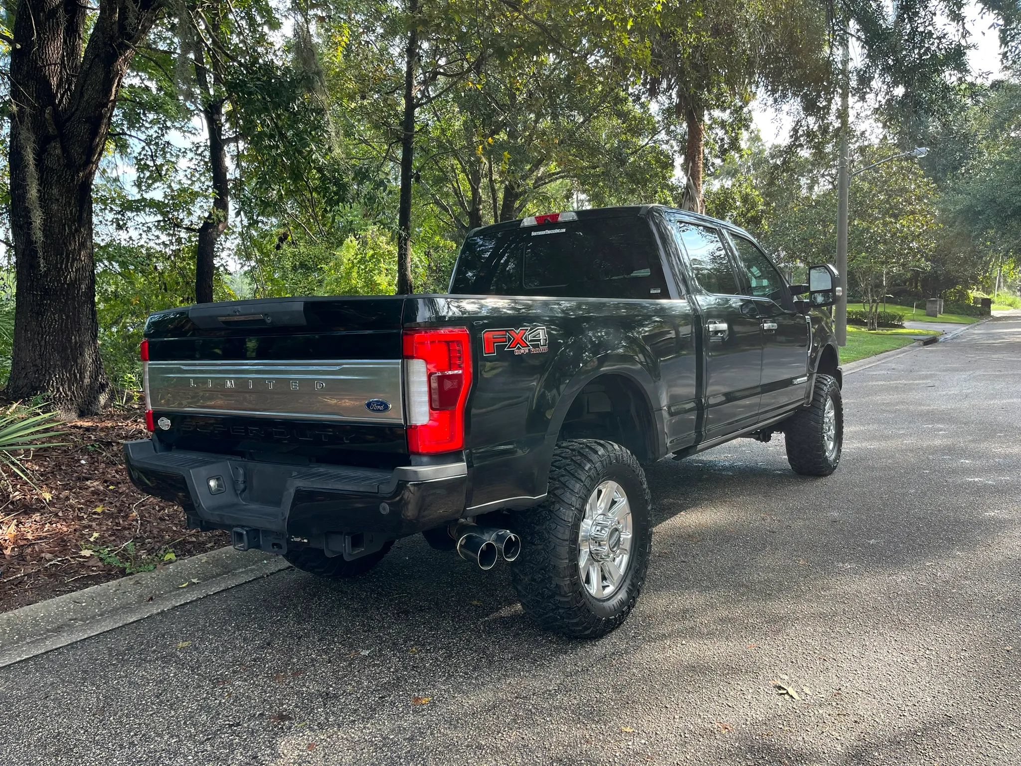 Used 2019 Ford F350 Limited AWD/4WD image 5
