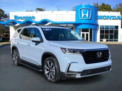 Certified 2025 Honda Pilot Touring