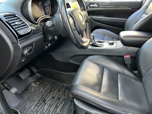 Used 2021 Jeep Grand Cherokee Trailhawk w/ Trailhawk Luxury Group AWD/4WD image 16