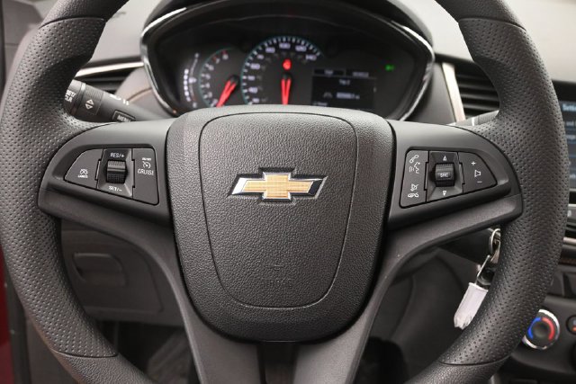 Used 2017 Chevrolet Trax LT AWD/4WD image 26