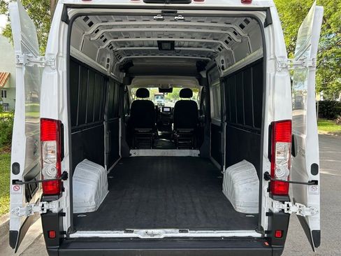 Used 2025 RAM ProMaster 2500 w/ Convenience Group FWD image 34