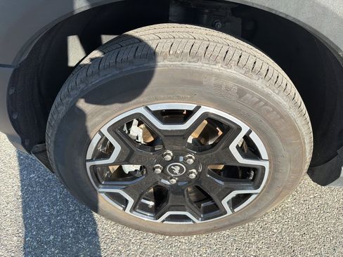 Used 2025 Ford Bronco Sport Outer Banks w/ Outer Banks Tech Package+ image 11