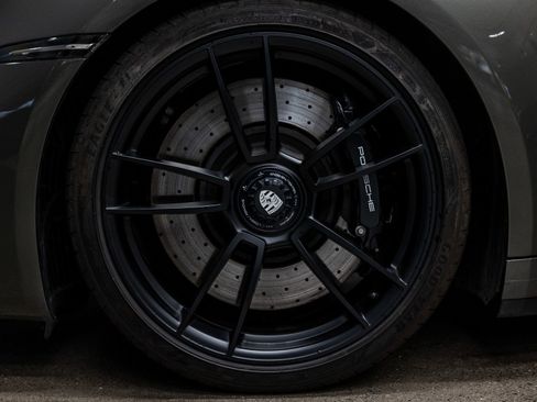 Certified 2024 Porsche 911 Carrera 4 GTS AWD/4WD image 17
