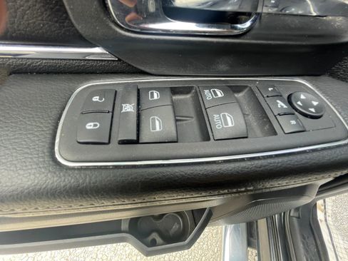 Used 2016 RAM 1500 Laramie w/ Convenience Group AWD/4WD image 31