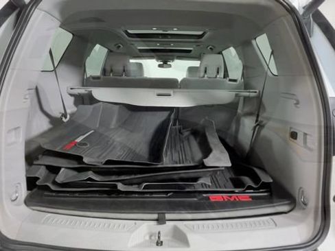 Used 2018 GMC Acadia SLT AWD/4WD image 13