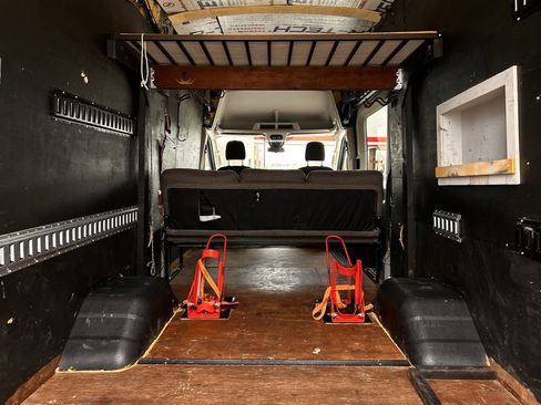 Used 2020 Ford Transit 350 XLT image 27