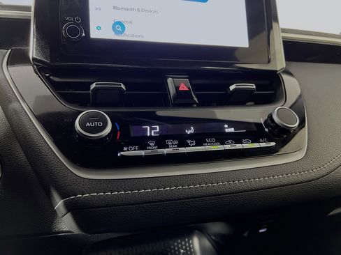 Certified 2025 Toyota Corolla SE image 16