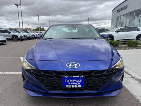 Used 2023 Hyundai Elantra SEL FWD image 2