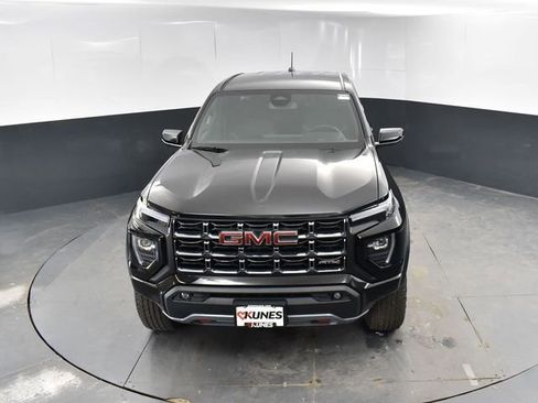 Used 2025 GMC Canyon AT4 image 30