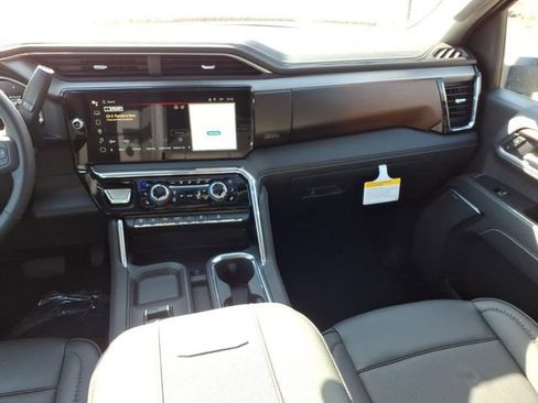 New 2026 GMC Sierra 3500 Denali w/ Denali Reserve Package AWD/4WD image 15