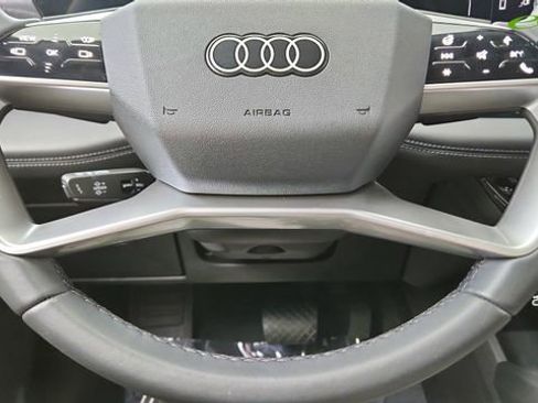 Used 2025 Audi A6 e-tron Premium Plus w/ Premium Plus RWD image 40