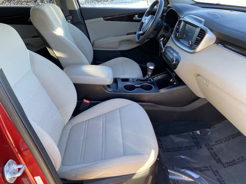 Used 2019 Kia Sorento AWD image 20