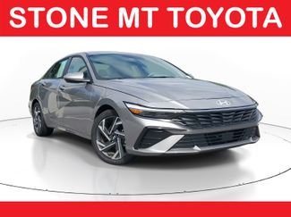 Used 2025 Hyundai Elantra SEL FWD video 1