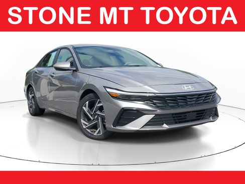 Used 2025 Hyundai Elantra SEL FWD image 1