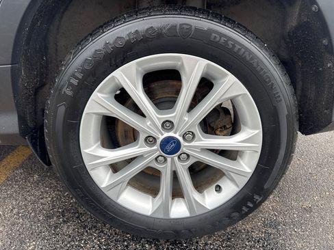 Used 2018 Ford Escape SE w/ Ford Safe & Smart Package AWD/4WD image 9