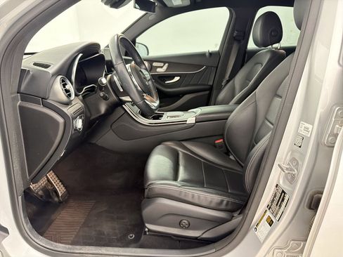 Used 2020 Mercedes-Benz GLC 300 4MATIC Coupe image 5