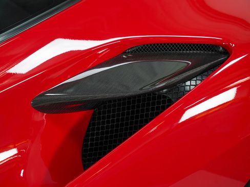 Used 2022 Ferrari F8 Tributo RWD image 20