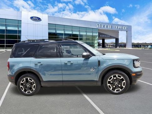 Used 2022 Ford Bronco Sport Outer Banks w/ Tech Package AWD/4WD image 5