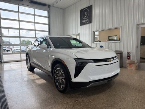 Used 2024 Chevrolet Blazer EV LT AWD/4WD image 7