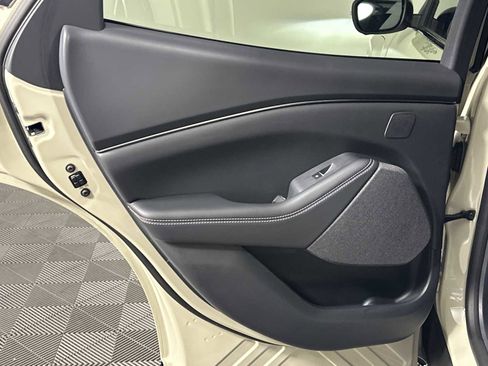 Used 2025 Ford Mustang Mach-E Premium image 24